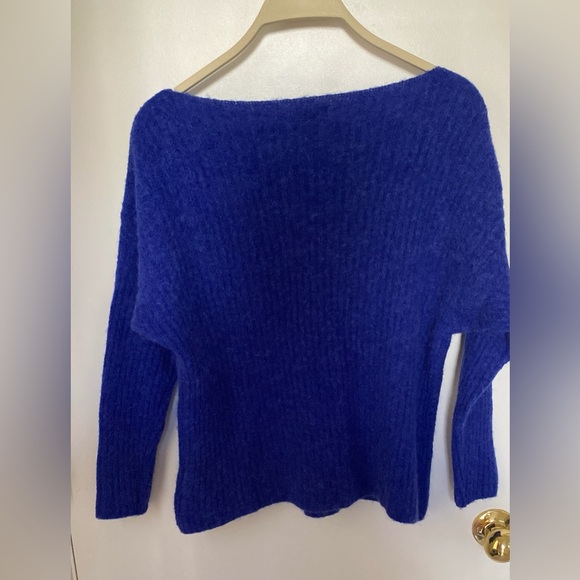 Italian Electric Blue Sweater - Picture 5 of 7